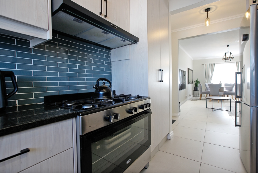 2 Bedroom Property for Sale in Wynberg Upper Western Cape